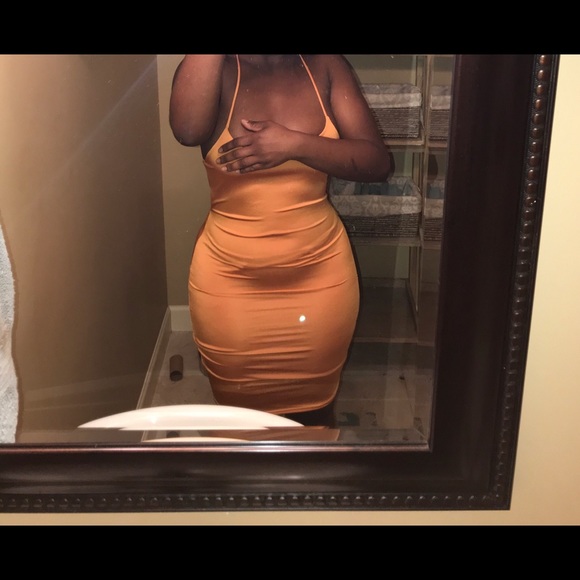 Orange bodycon dress - Picture 3 of 3